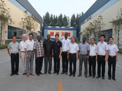 熱烈歡迎非洲諸國(guó)大使代表團(tuán)訪問天意機(jī)械！